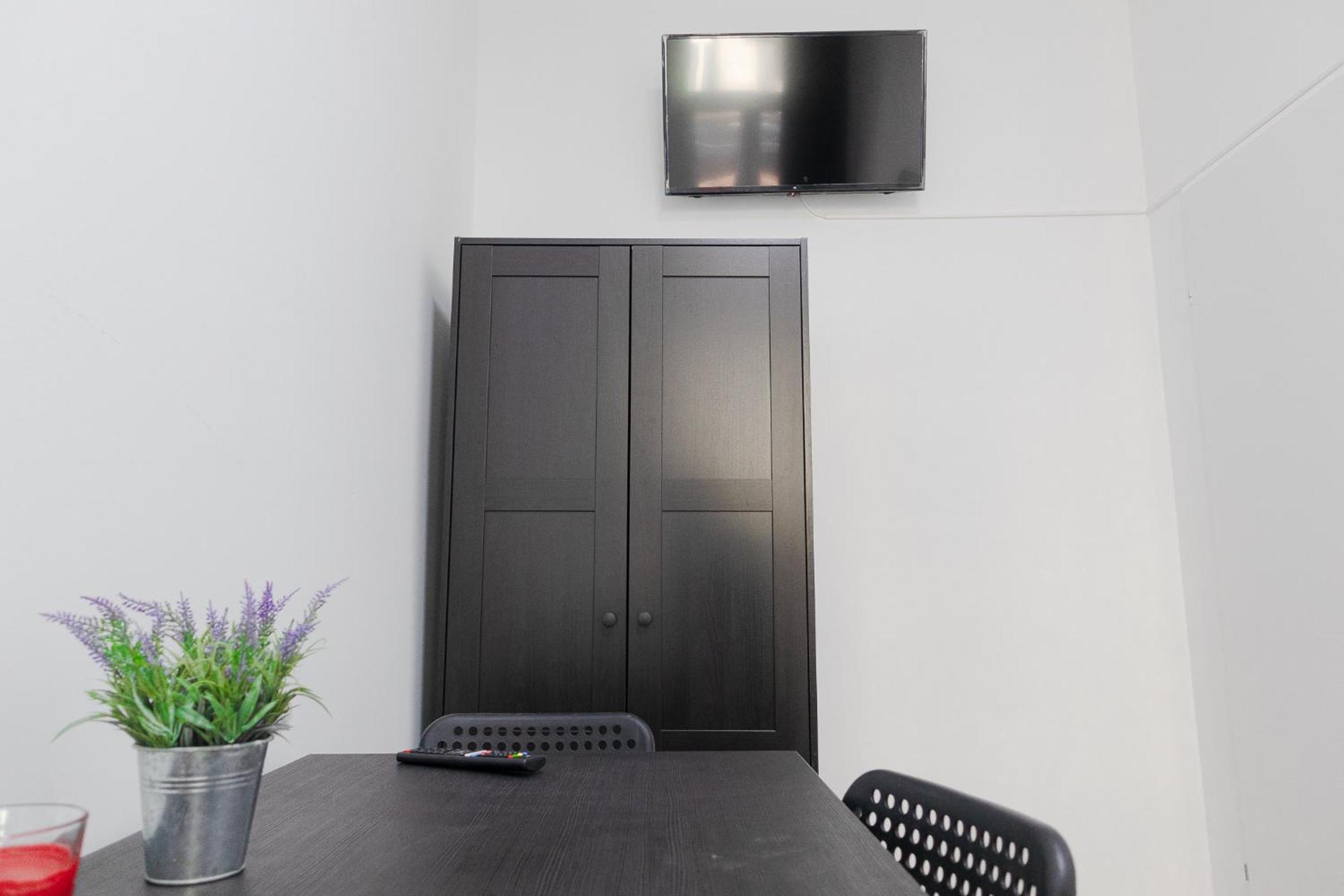 Affordable 5-Br Shared Apartment / Enkplatz U3 Getaway Wien Exterior foto